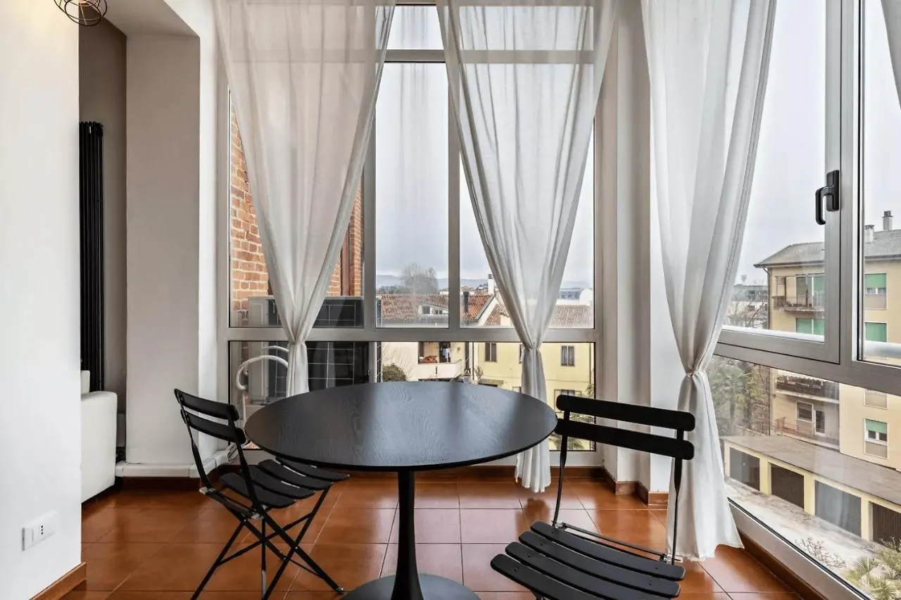 Lägenhet Il Loft Di Vanni Vicenza Italien